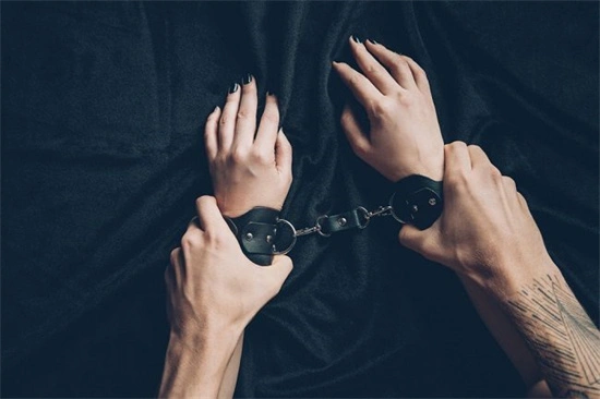 【西檬之家】BDSM中的OTK含义与新人入门指南